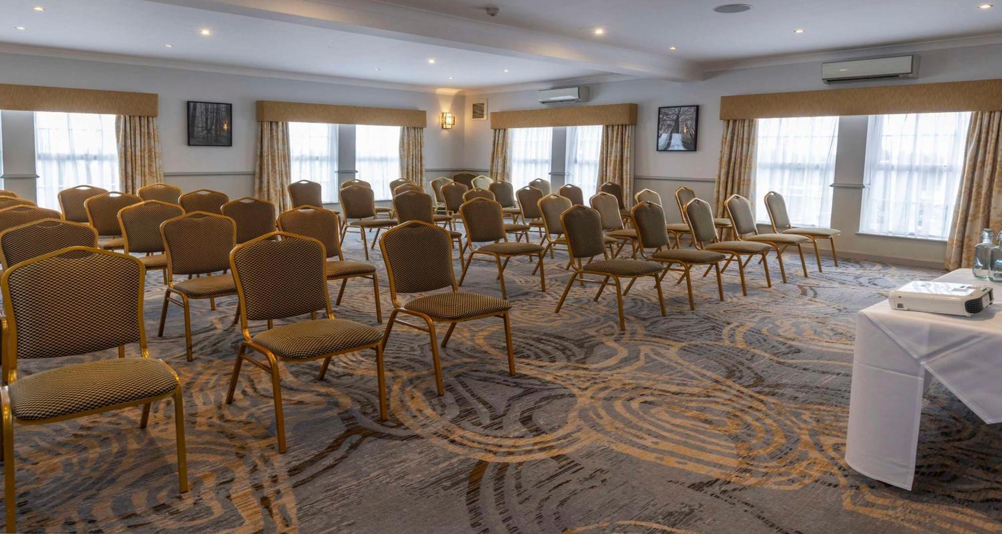 فندق Crowne Plaza East Midlands Airport By Ihg دربي المظهر الخارجي الصورة