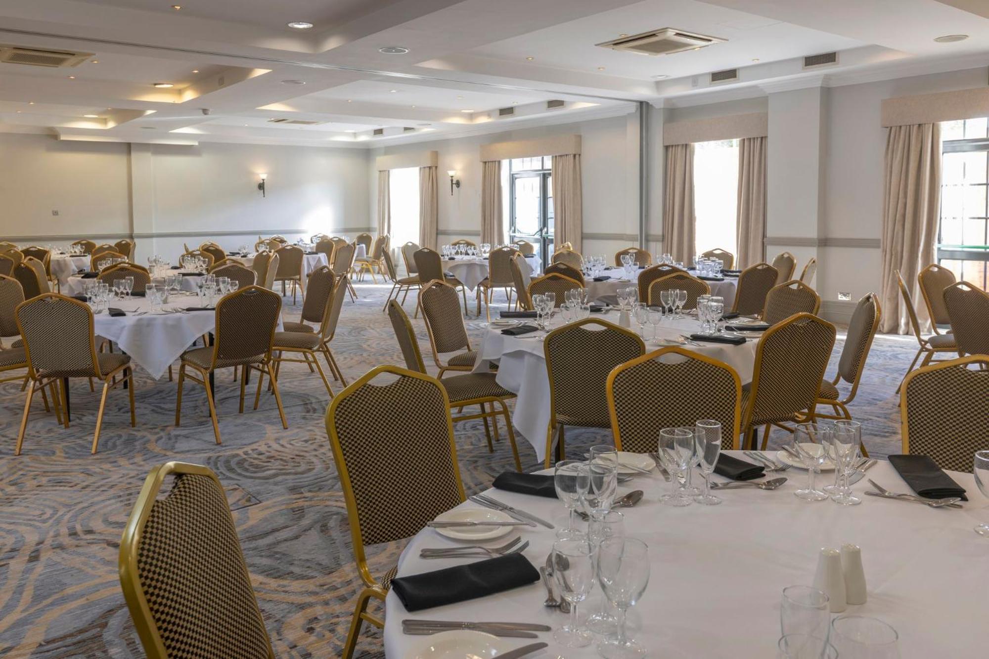 فندق Crowne Plaza East Midlands Airport By Ihg دربي المظهر الخارجي الصورة